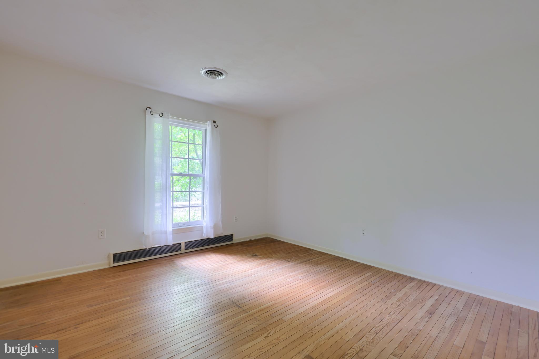 705 Carroll Road York, PA 17403 - Photo 23 of 38 Gallery Image 23
