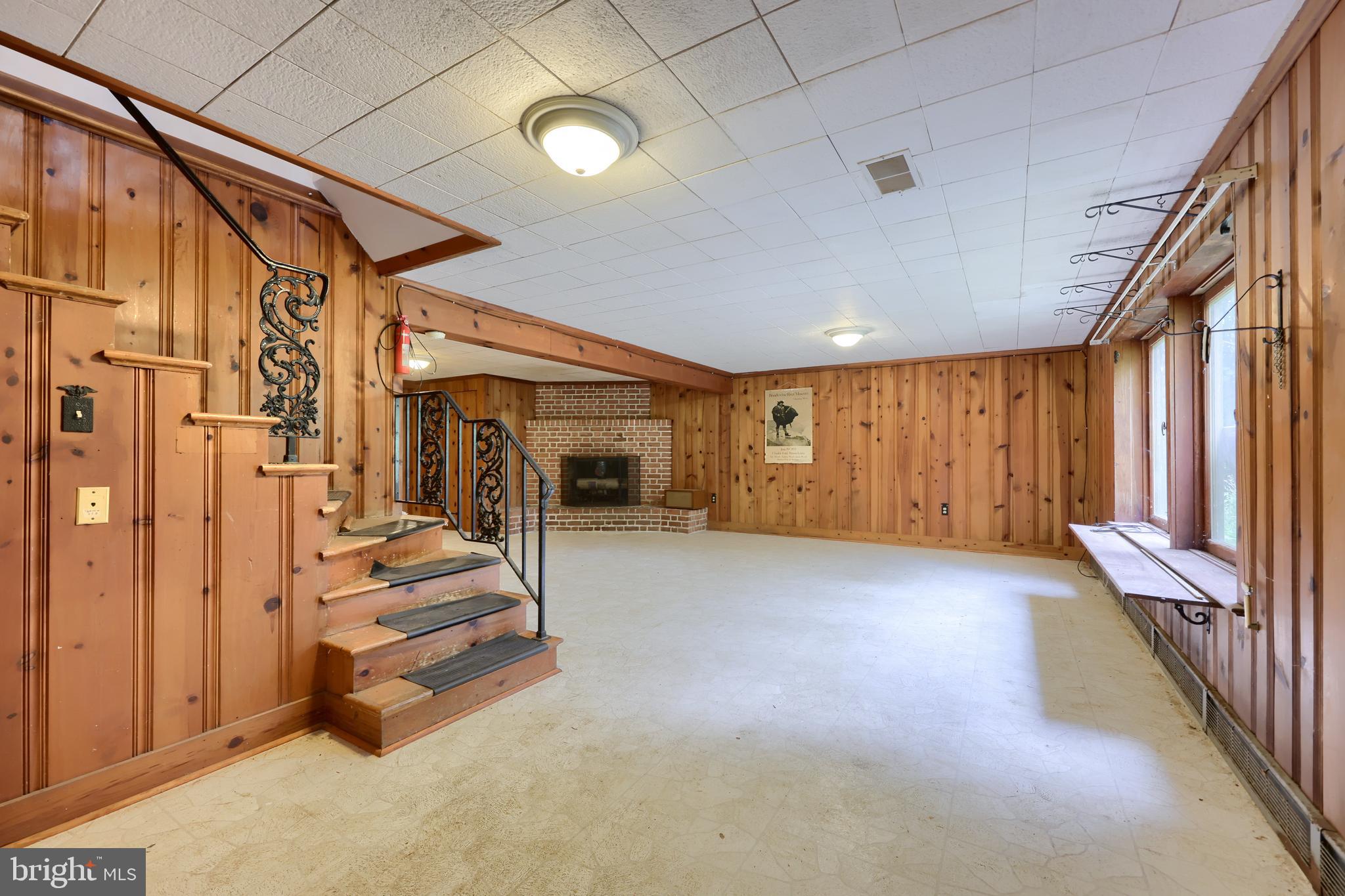 705 Carroll Road York, PA 17403 - Photo 32 of 38 Gallery Image 32