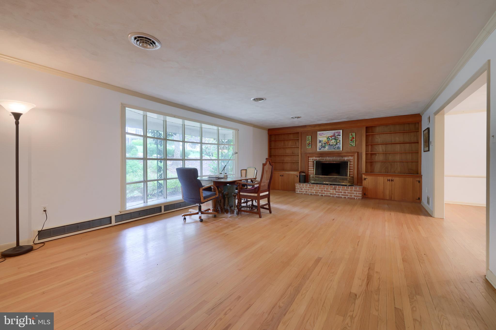705 Carroll Road York, PA 17403 - Photo 7 of 38 Gallery Image 7