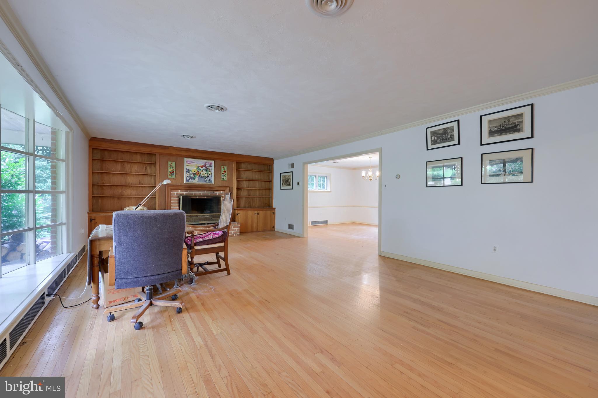 705 Carroll Road York, PA 17403 - Photo 8 of 38 Gallery Image 8