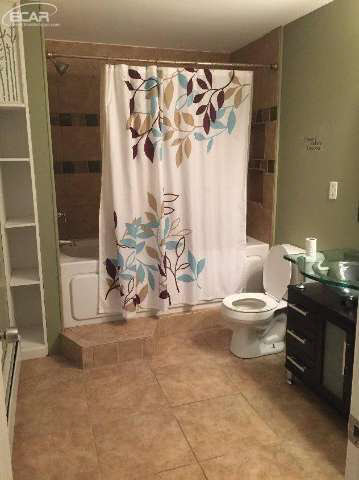 6202 East Pierson Road Flint, MI 48506 - Photo 8 of 30 20450975-7.JPG
