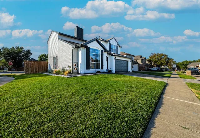 $443,000 | 2501 Fox Hollow Court, Flower Mound, TX 75028