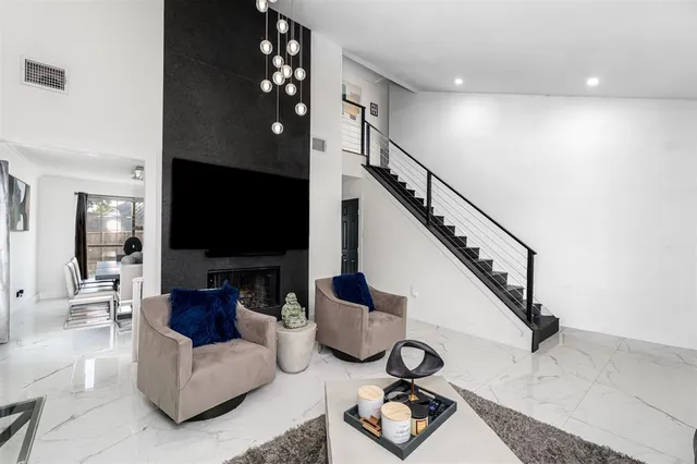 $443,000 | 2501 Fox Hollow Court, Flower Mound, TX 75028