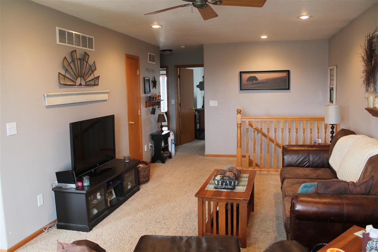 112 Sanders Street Lone Tree, IA 52755 - Photo 3 of 22 Gallery Image 3