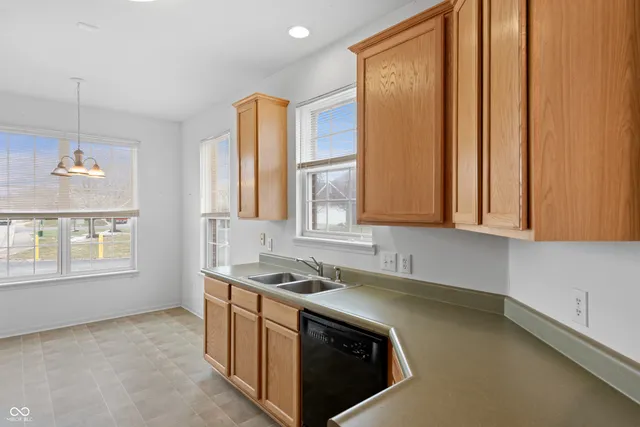 $185,500 | 8231 Pelham Place, Indianapolis, IN 46216