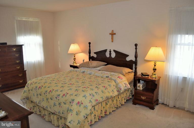 6825 Bluecurl Circle Springfield, VA 22152 - Photo 11 of 22 Bedroom (Master)