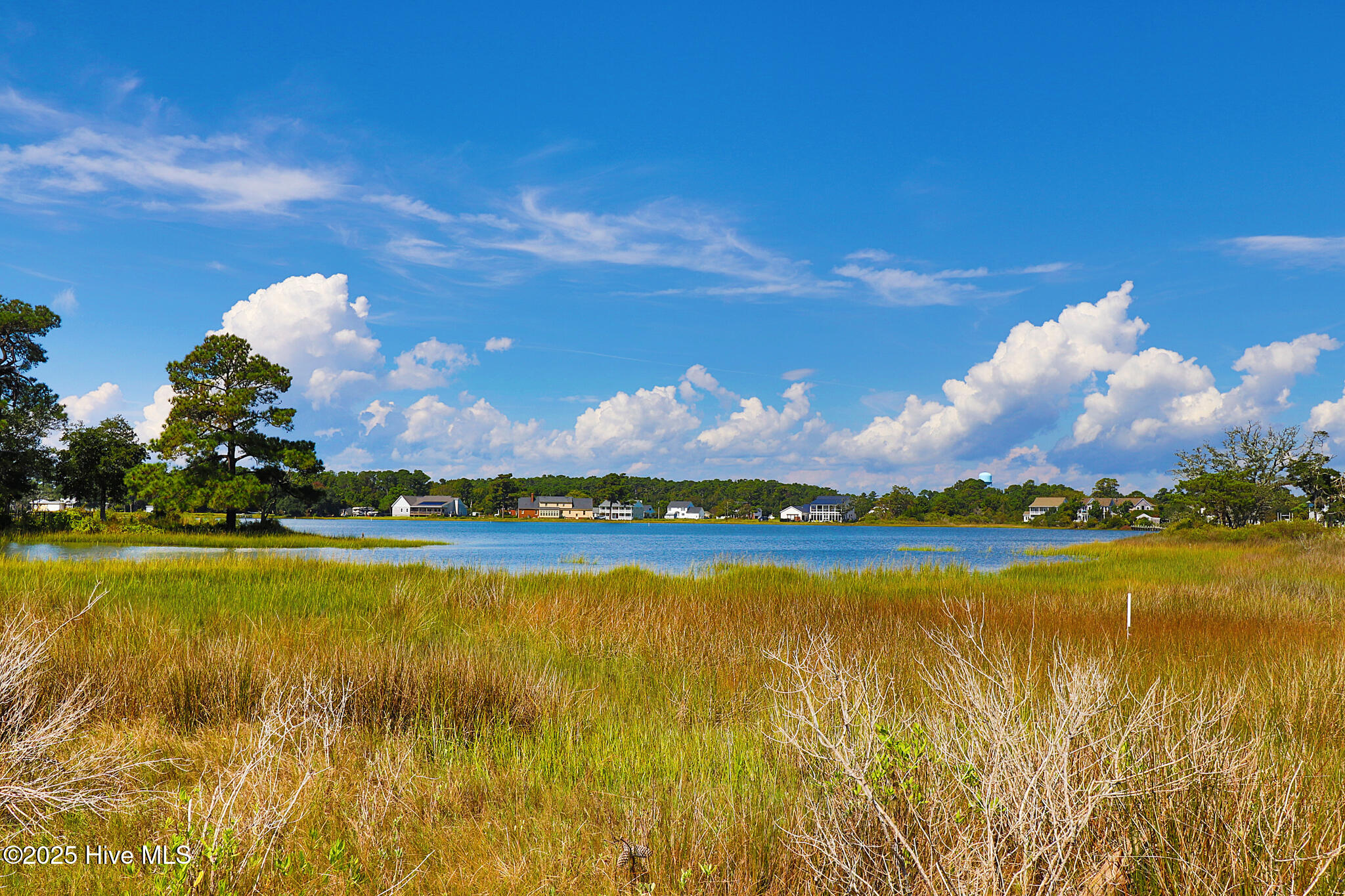 533 Freedom Park Road Beaufort, NC 28516 - Photo 4 of 22 533 Freedom Park Rd