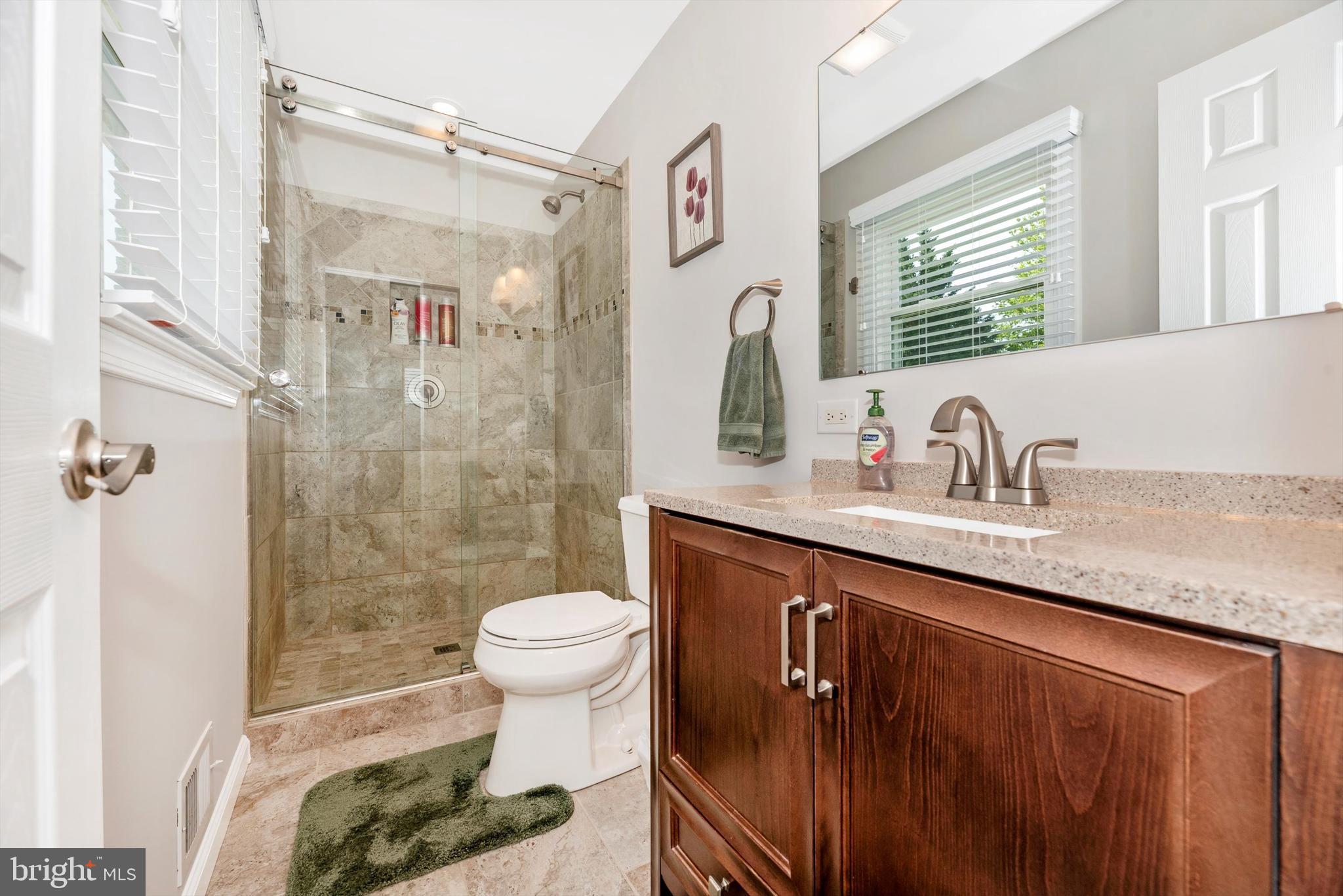 15307 Oak Orchard Road New Windsor, MD 21776 - Photo 18 of 42 Primary Bathroom