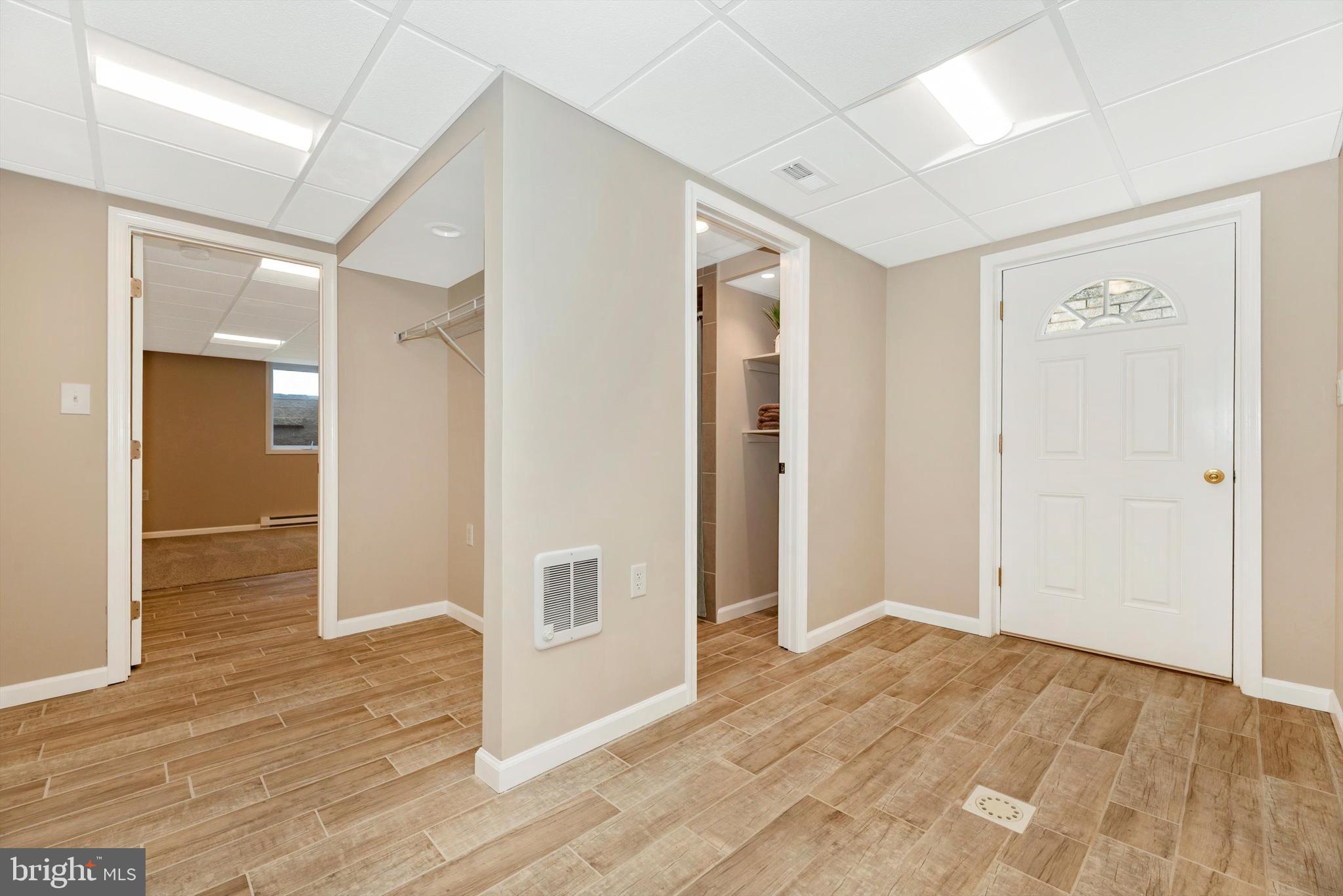 15307 Oak Orchard Road New Windsor, MD 21776 - Photo 26 of 42 Lower Level Landing Area