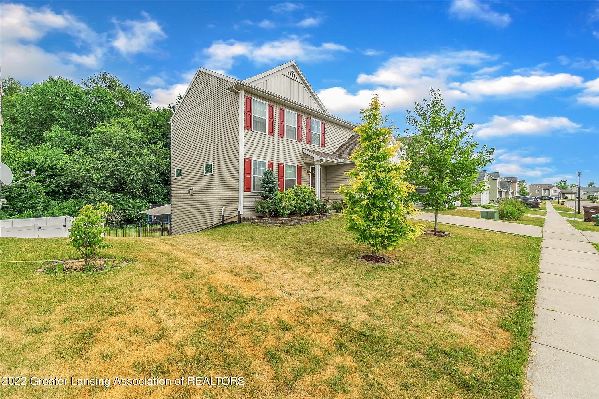 59 Lake Ridge Drive Mason, MI 48854 - Photo 3 of 51 02-59-Lake-Ridge-Dr-WindowStill-Real-Est