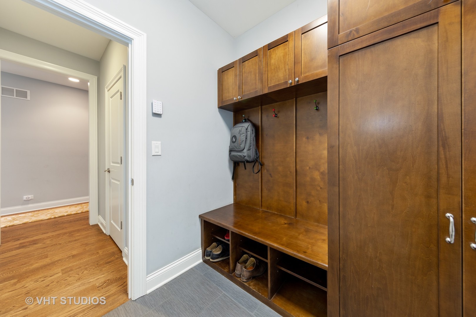 323 Lionel Road Riverside, IL 60546 - Photo 16 of 43