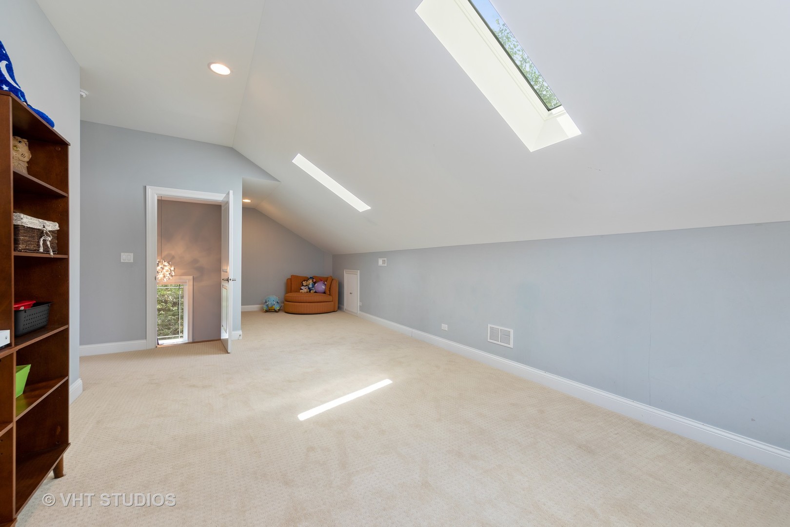 323 Lionel Road Riverside, IL 60546 - Photo 27 of 43