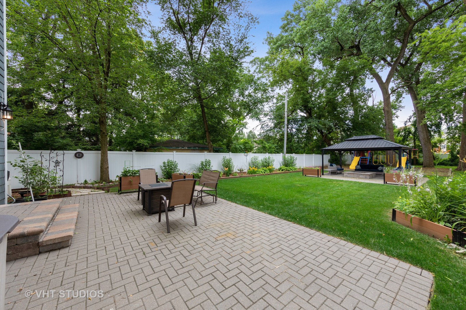 323 Lionel Road Riverside, IL 60546 - Photo 35 of 43