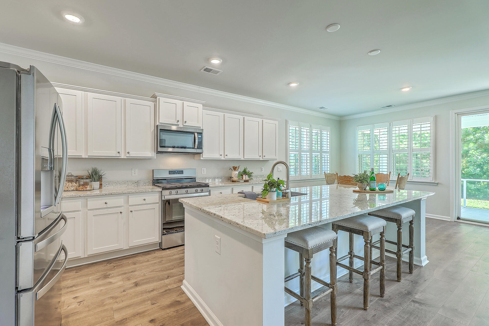 420 Oak View Way Summerville, SC 29483 - Photo 14 of 56 Kitchen
