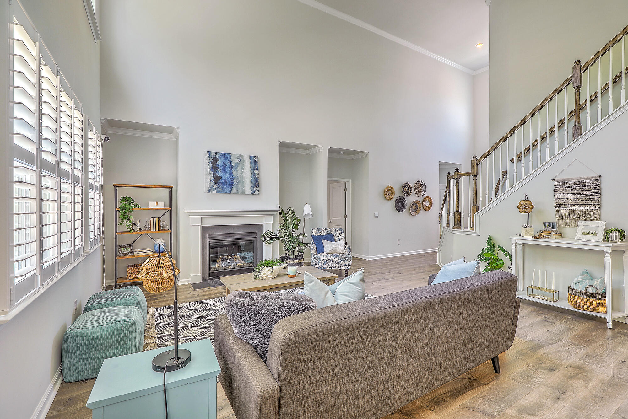 420 Oak View Way Summerville, SC 29483 - Photo 9 of 56 Living Room
