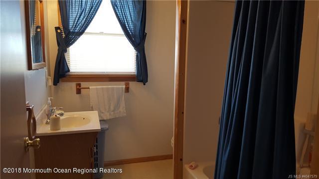 382 Kingfisher Road Tuckerton, NJ 08087 - Photo 16 of 21 16