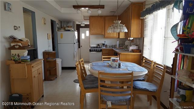 382 Kingfisher Road Tuckerton, NJ 08087 - Photo 6 of 21 6