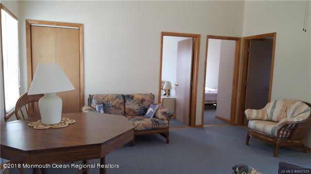 382 Kingfisher Road Tuckerton, NJ 08087 - Photo 8 of 21 8