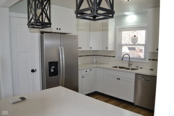 $249,900 | 442 North Mitchner Avenue, Indianapolis, IN 46219