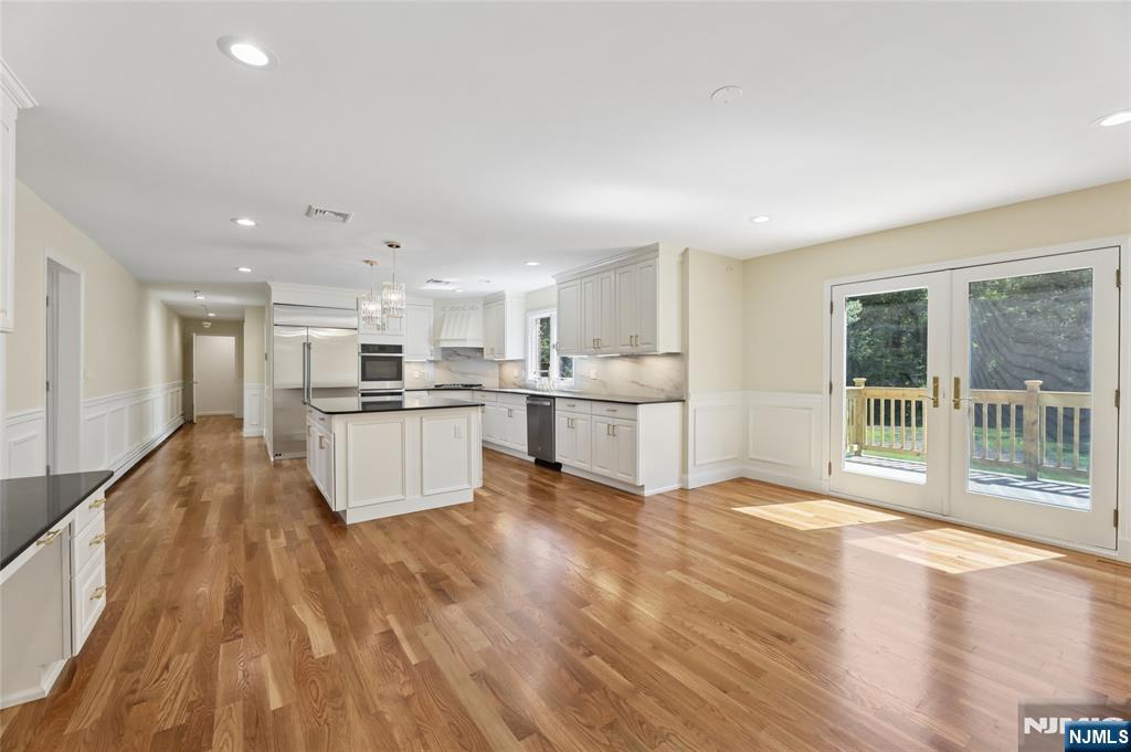 2 West Gate Road Saddle River, NJ 07458 - Photo 13 of 46