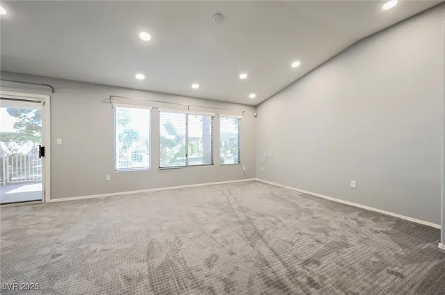 $2,015 | 2077 Poppywood Avenue, Henderson, NV 89012