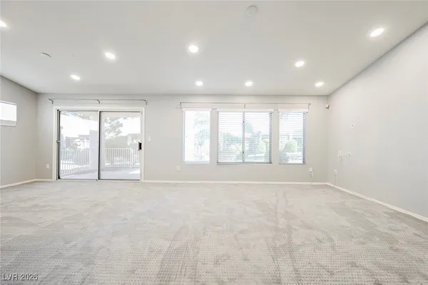 $2,015 | 2077 Poppywood Avenue, Henderson, NV 89012