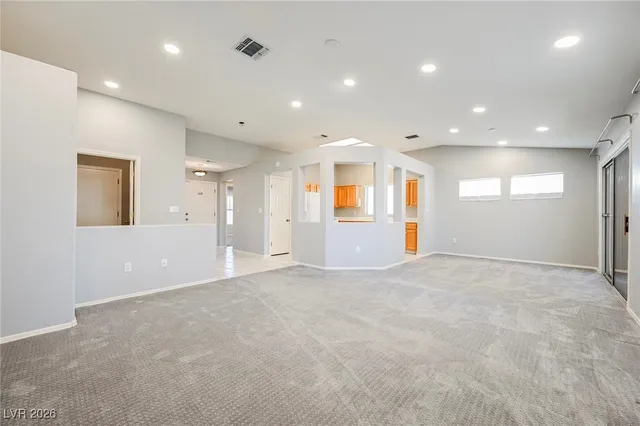 $2,015 | 2077 Poppywood Avenue, Henderson, NV 89012