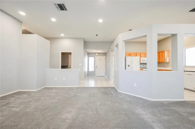 $2,015 | 2077 Poppywood Avenue, Henderson, NV 89012