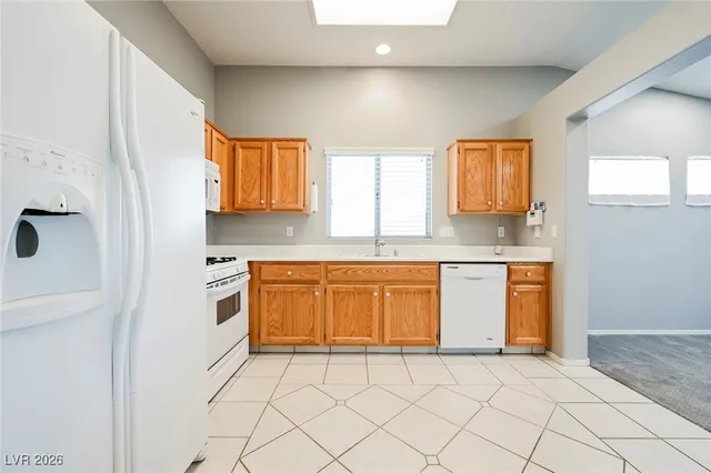 $2,015 | 2077 Poppywood Avenue, Henderson, NV 89012