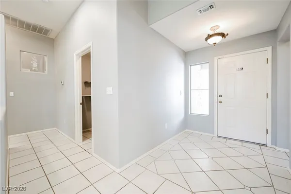 $2,015 | 2077 Poppywood Avenue, Henderson, NV 89012