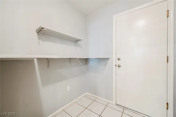 $2,015 | 2077 Poppywood Avenue, Henderson, NV 89012