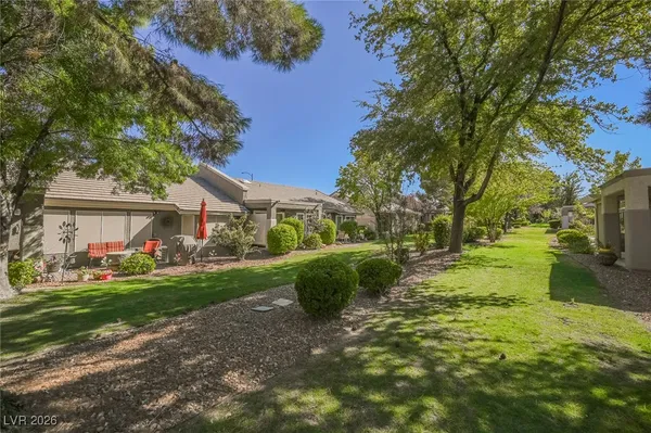 $2,015 | 2077 Poppywood Avenue, Henderson, NV 89012