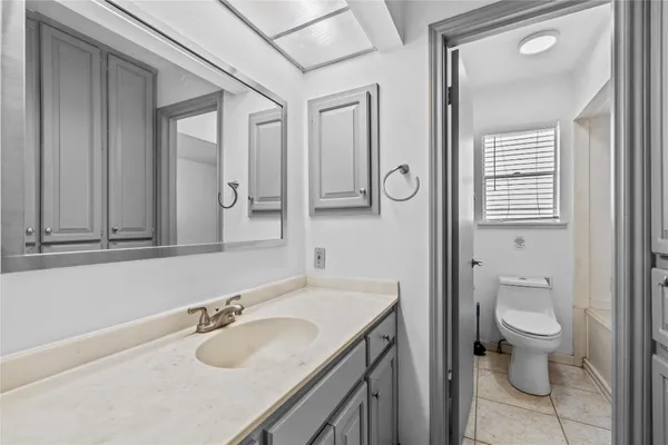 $2,200 | 13834 Oakwood Lane, Sugar Land, TX 77498