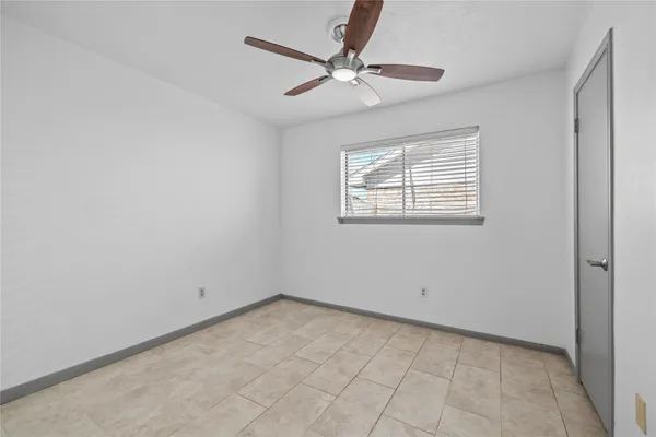 $2,200 | 13834 Oakwood Lane, Sugar Land, TX 77498