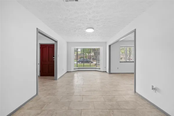 $2,200 | 13834 Oakwood Lane, Sugar Land, TX 77498