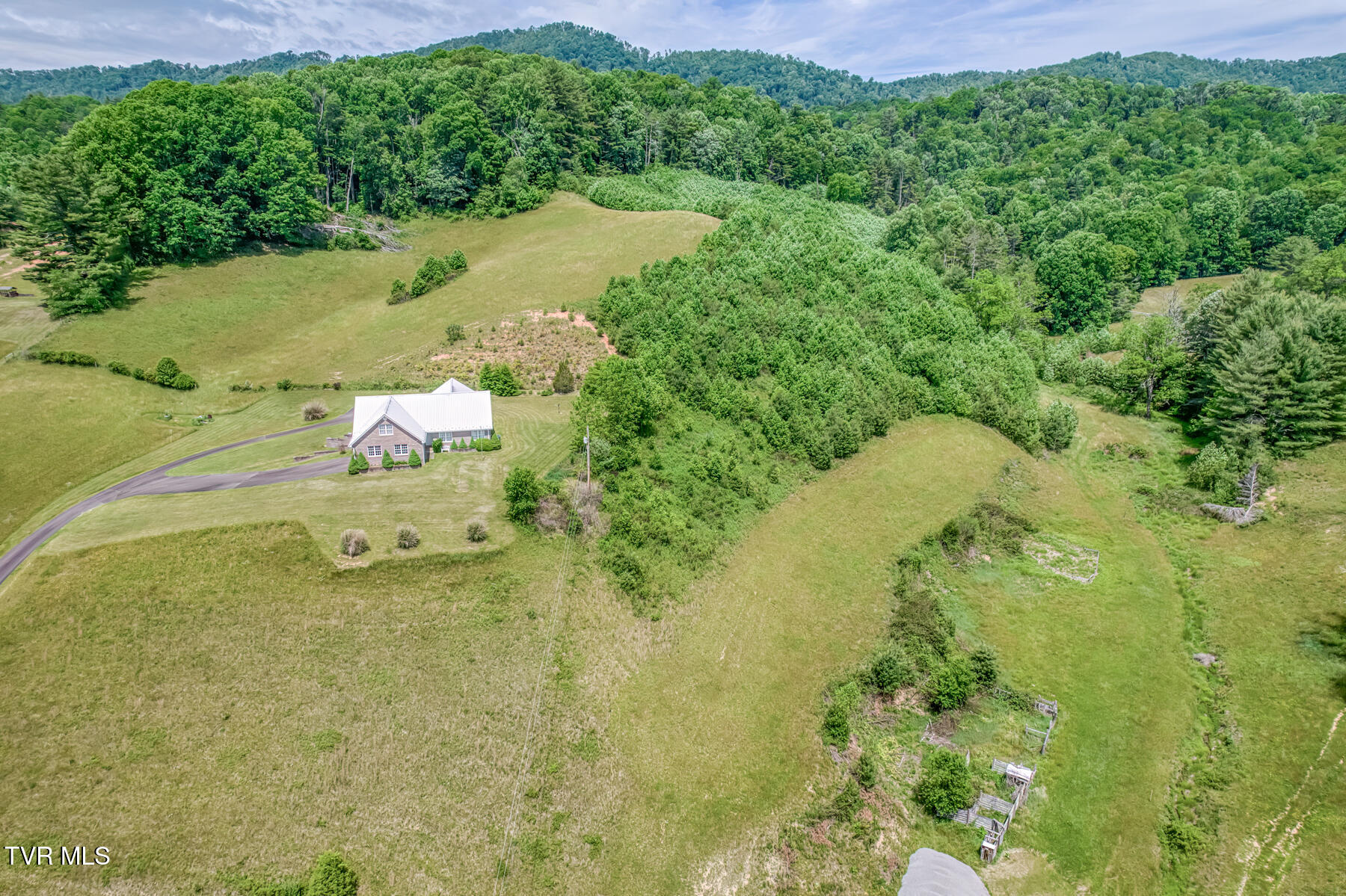1044 Waters Road Laurel Bloomery, TN 37680 - Photo 2 of 72 1044 Waters Rd-2