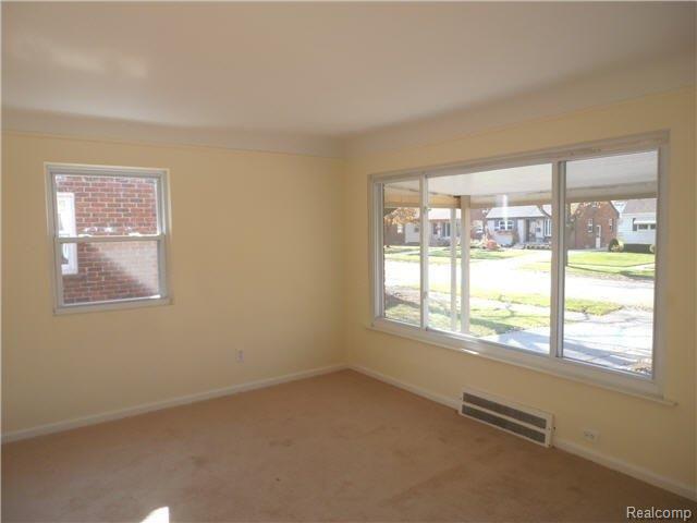 9659 Ruth Avenue Allen Park, MI 48101 - Photo 5 of 15 Spacious living rm-picture wndw