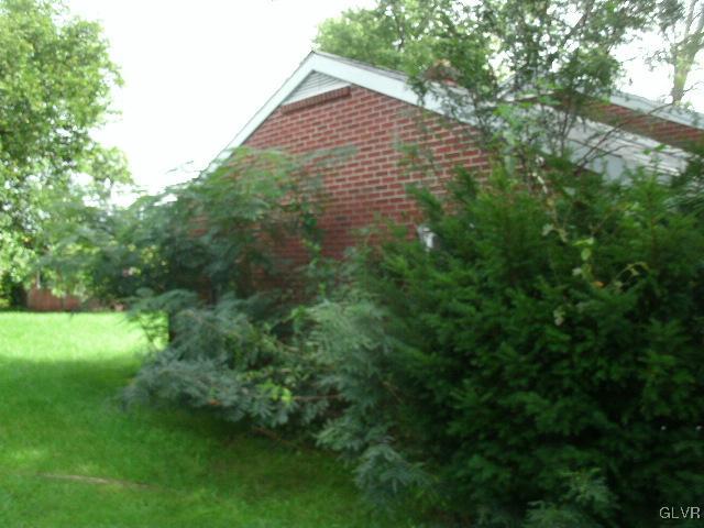 2437 Old Post Road Coplay, PA 18037 - Photo 4 of 6 Gallery Image 4