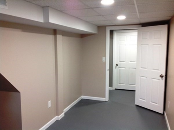 70 Gary Road Springfield, MA 01119 - Photo 20 of 24 a view of an empty room
