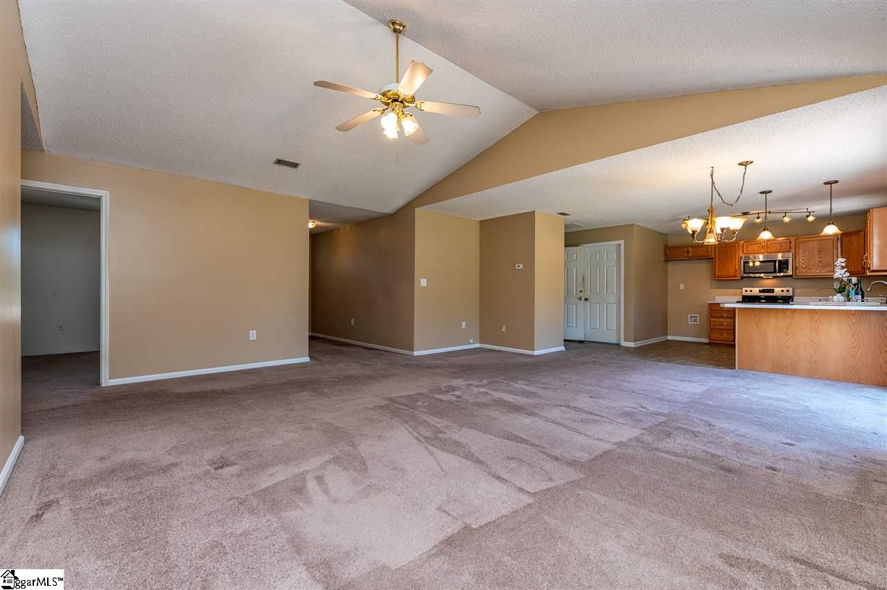 461 East Victor Hill Road Duncan, SC 29334 - Photo 4 of 29