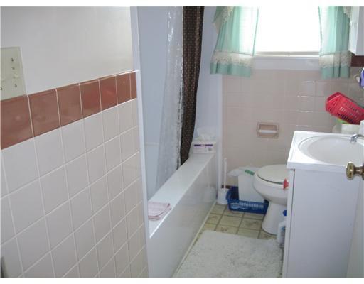 14 Cushing Road Friendship, ME 04547 - Photo 9 of 10 Bathroom.
