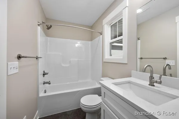 $385,000 | 9383 Shimano Drive, Portland, MI 48875