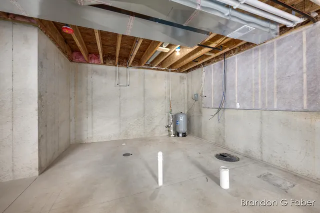 $385,000 | 9383 Shimano Drive, Portland, MI 48875