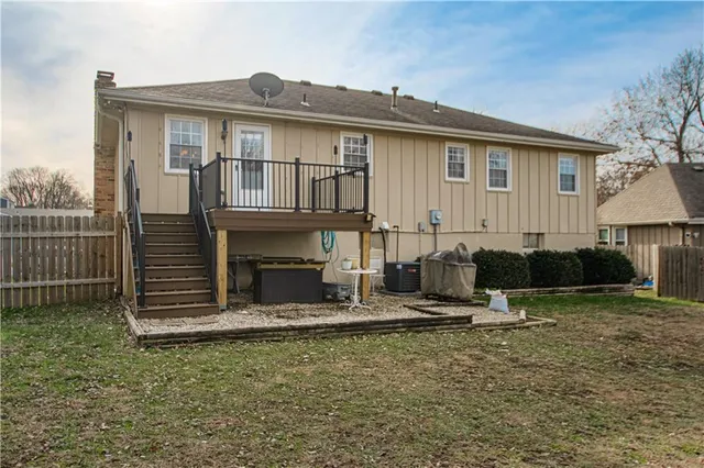 $300,000 | 1120 West Wabash Street, Olathe, KS 66061