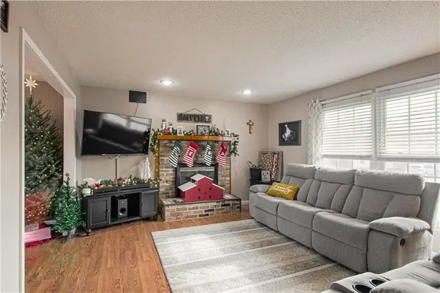 $300,000 | 1120 West Wabash Street, Olathe, KS 66061