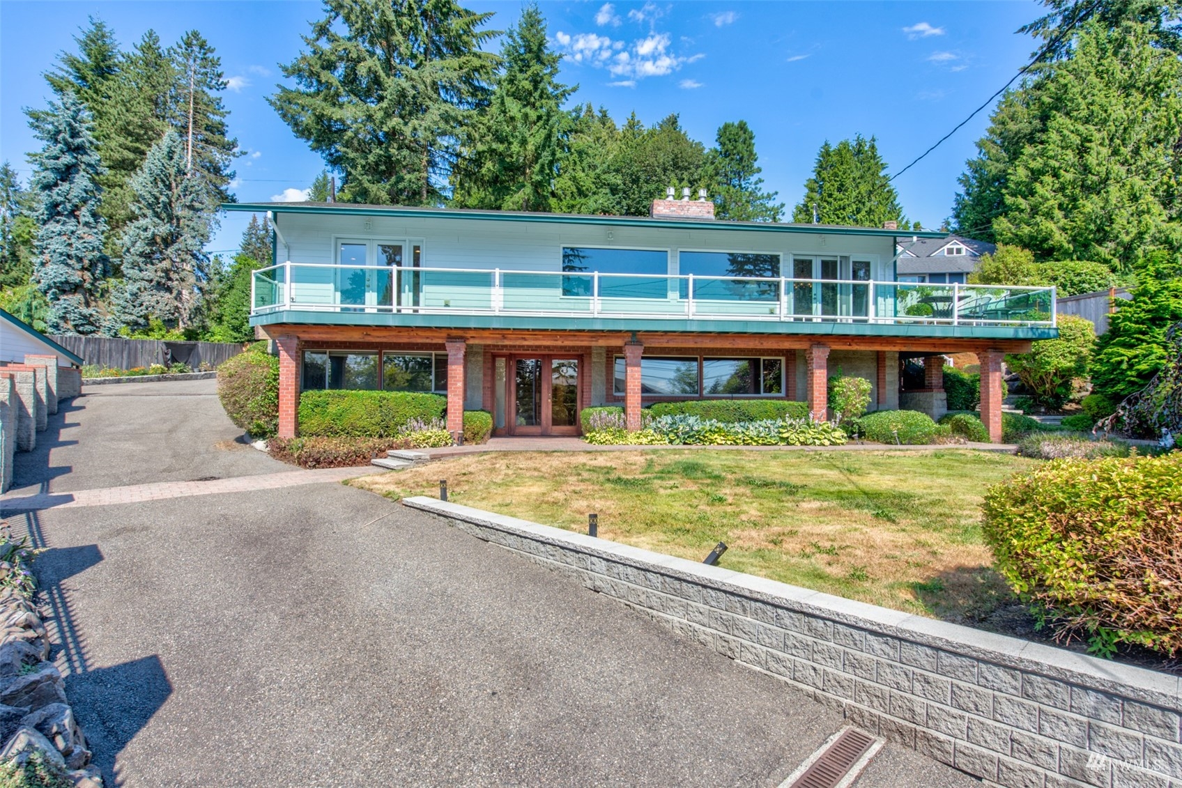 18731 Ross Road Bothell, WA 98011 - Photo 5 of 39 Gallery Image 5