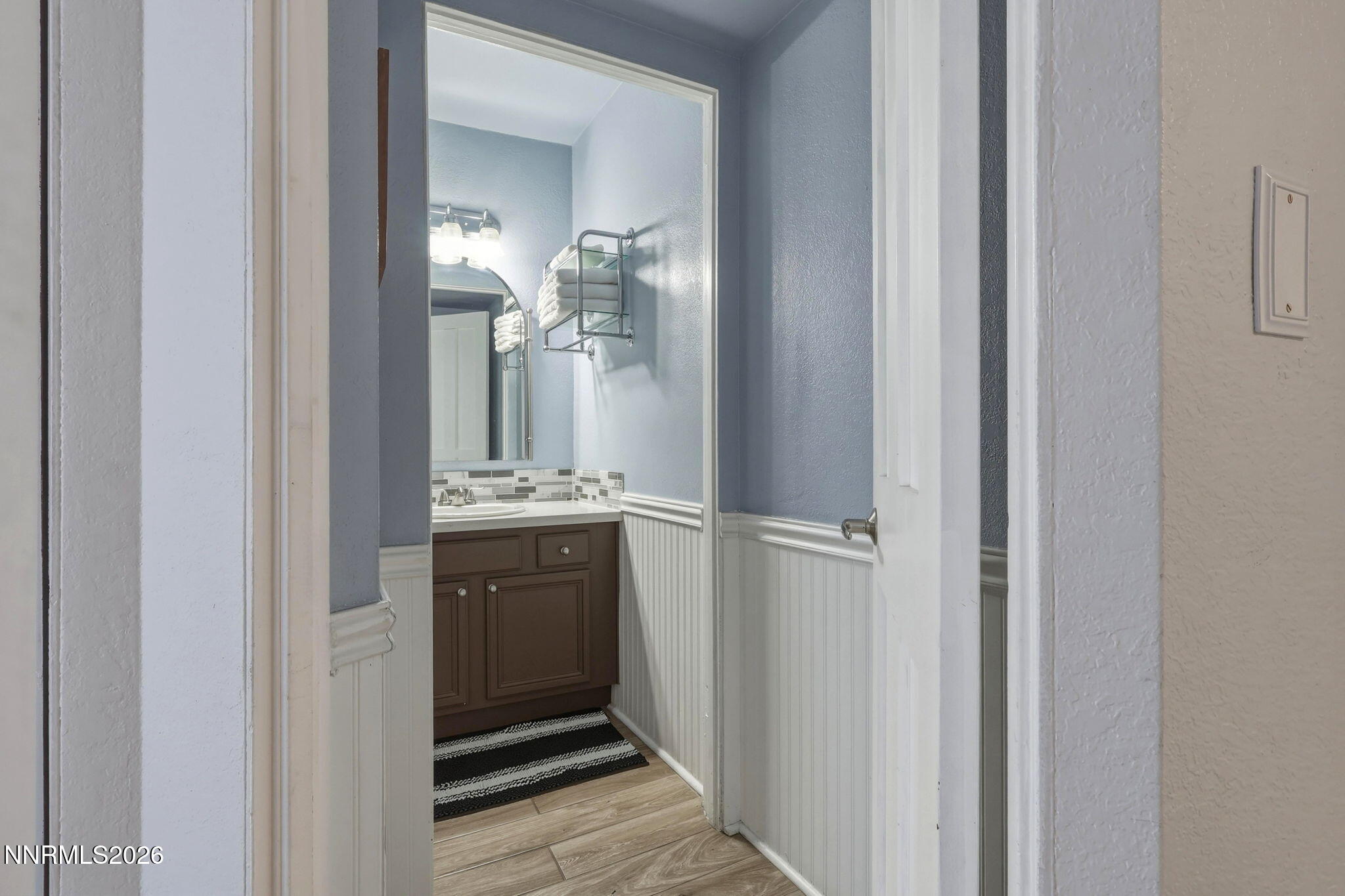 280 Island Avenue, Unit 201 Reno, NV 89501 - Photo 17 of 30 17-web-or-mls-IMG_7289_autoremove_244649