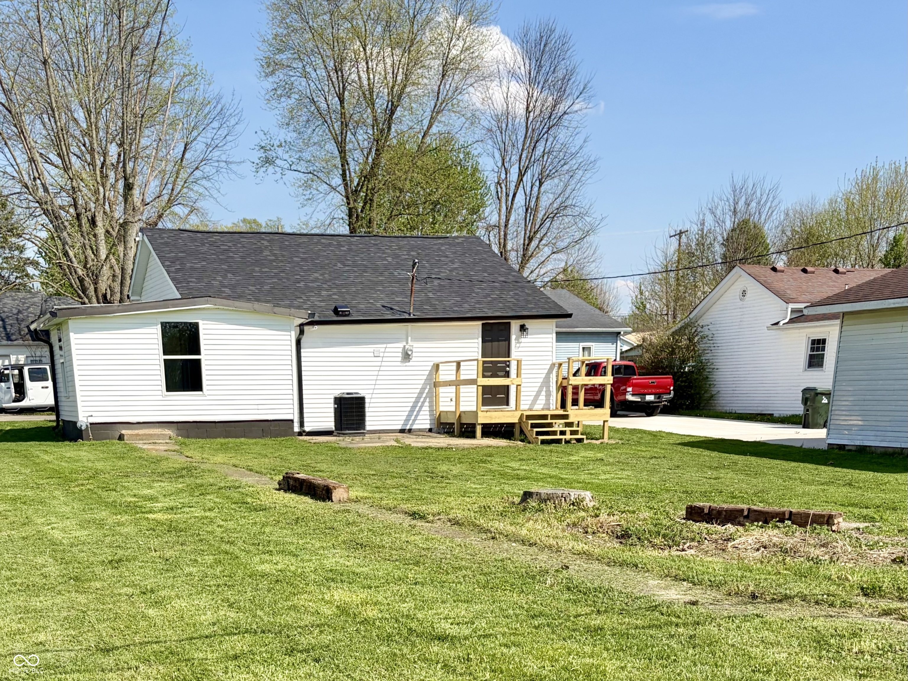 402 Walnut Street Hope, IN 47246 - Photo 23 of 24