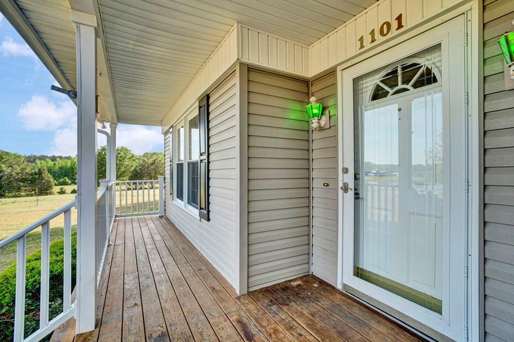 1101 Watts Bridge Road Ninety Six, SC 29666 - Photo 9 of 58 ROCKING CHAIR FRONT PORCH