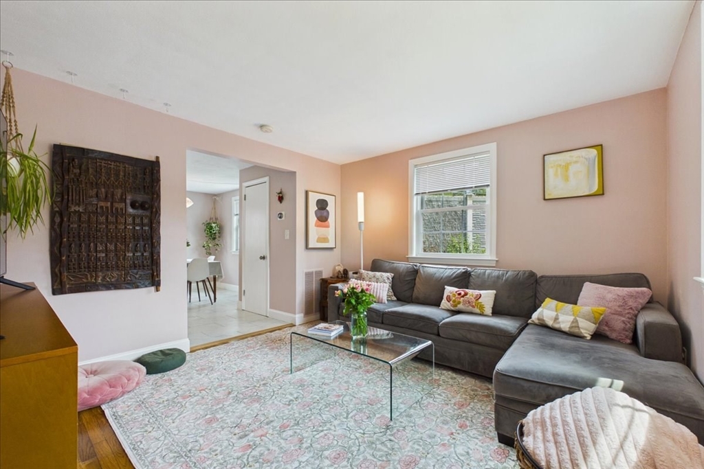 110 Hooper Road, Unit 110 Dedham, MA 02026 - Photo 4 of 34 Gallery Image 4